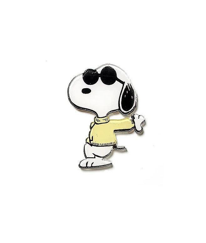 Peanuts Snoopy Pin